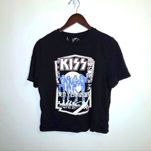 H&M Divided Black Kiss Cropped Tee Size Small
